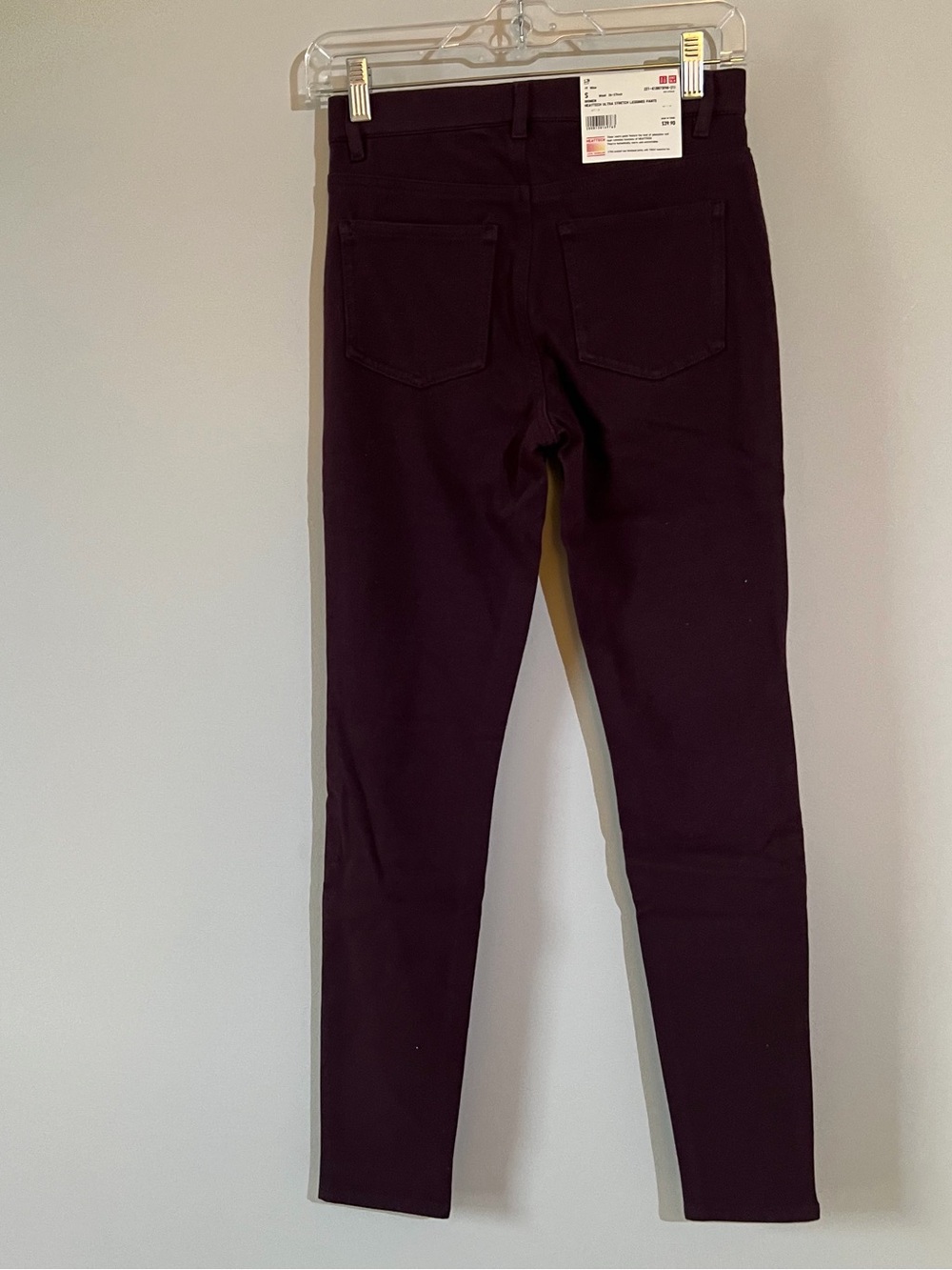Uniqlo Women's Jeggings in Dark Plum